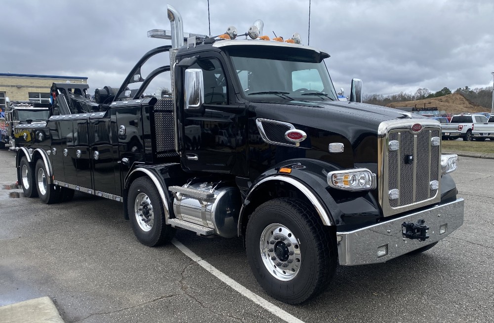 2025 Peterbilt 567 Tandem Tandem 1